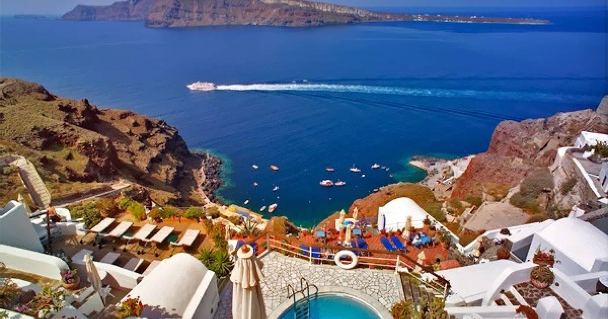 ギリシャ・サントリーニ島の絶景ヴィラでエーゲ海を眺めたい！｜TapTrip