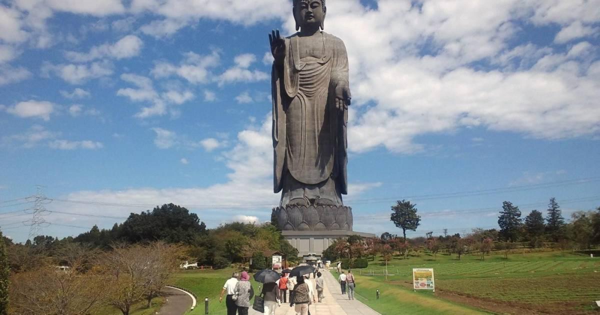 日本各地で見つけた巨大すぎる大仏様・観音様特集！展望台からの絶景に