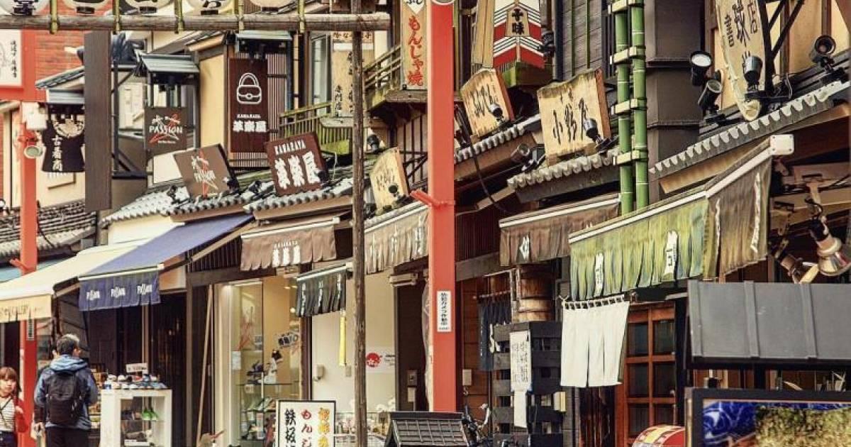 水彩画『浅草 伝法院通り』 水彩画『浅草 伝法院通り』 Eng sub] Tokyo Imperial Palace