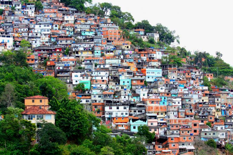 ブラジル新名所はスラム街！？意外な観光地「サンタマルタ」｜taptrip