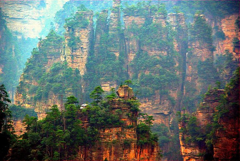 まさに仙境と呼ぶにふさわしい奇観、武陵源の魅力に迫る｜TapTrip