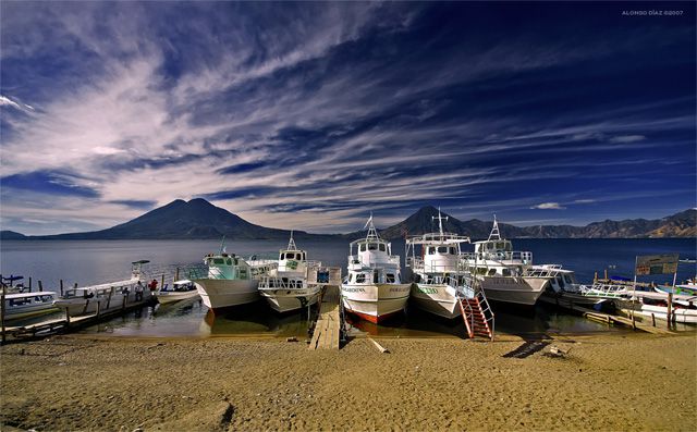 グアテマラ・アティトラン湖へ観光に！ 世界一美しい湖の魅力に迫る｜TapTrip