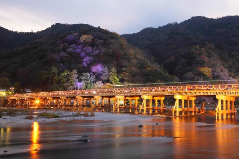 京都 嵐山の観光名所 渡月橋 行き方は 各主要駅からのアクセス完全ガイド Taptrip